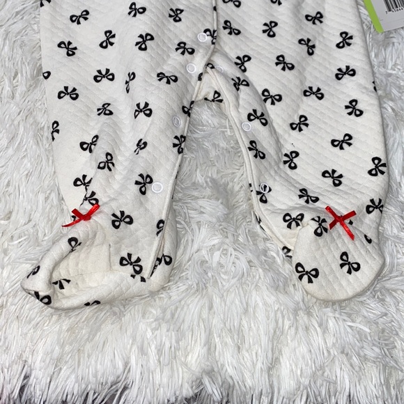 Button One piece - Picture 2 of 4